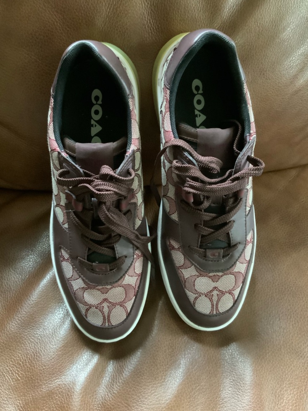 COACH citysole court Sneakers. Barely worn. Work, travel, school. Sz. 10 D